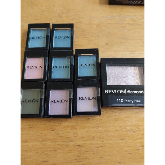 Lot of 9 Revlon Eye Shadows 110,(4)150,080,(2)090,210 - Picture 1 of 1